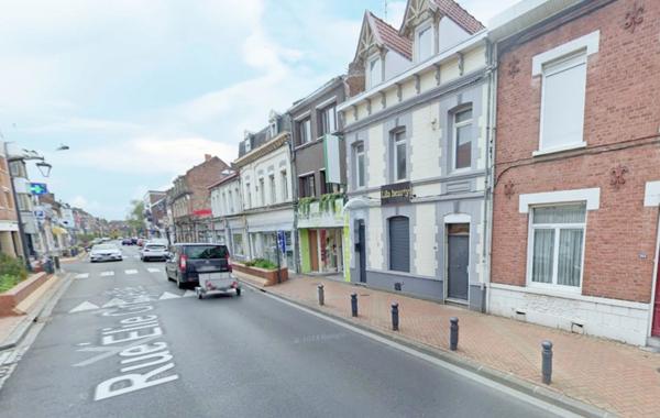 Dpt Pas de Calais (62), à HENIN BEAUMONT centre, immeuble de 200m² avec terrasse et jardin