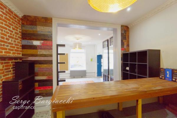 Dpt Pas de Calais (62), à HENIN BEAUMONT centre, immeuble de 200m² avec terrasse et jardin