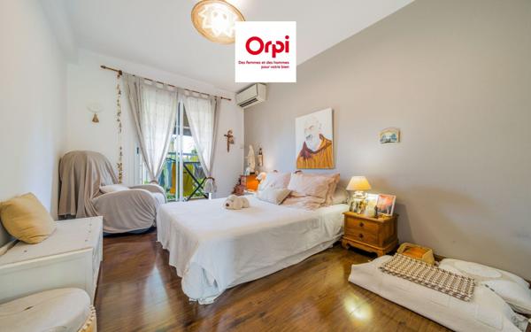 Appartement à vendre    4 pièces • 92 m2 Saint-Paul