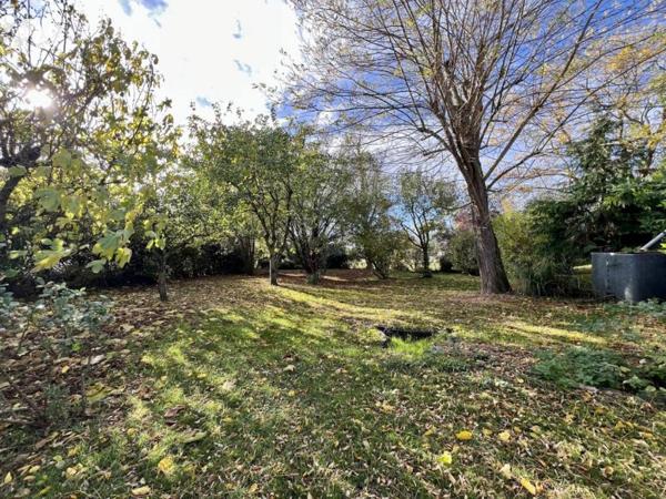 BEAUX ESPACES- proche commerces