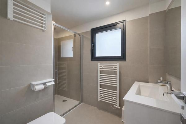 Appartement studi Nice Mont Boron 1 pièce 18.70 m2 refait à neuf