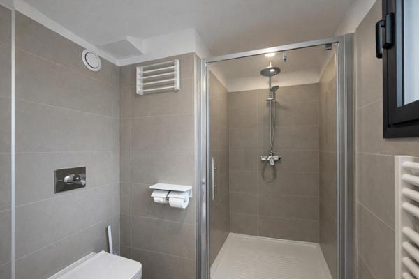 Appartement studi Nice Mont Boron 1 pièce 18.70 m2 refait à neuf