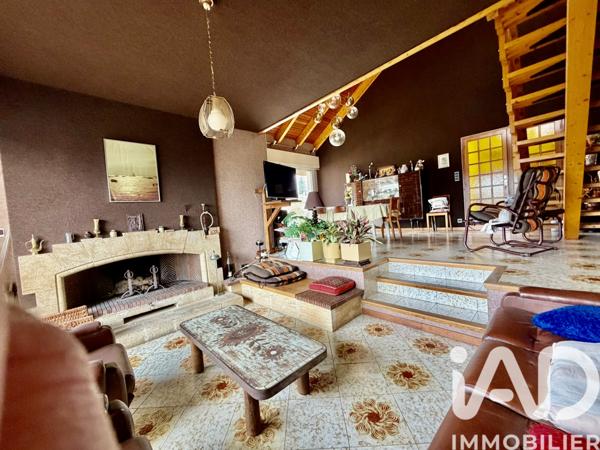 Maison à vendre 7 pièces 205,74 m² Rieupeyroux