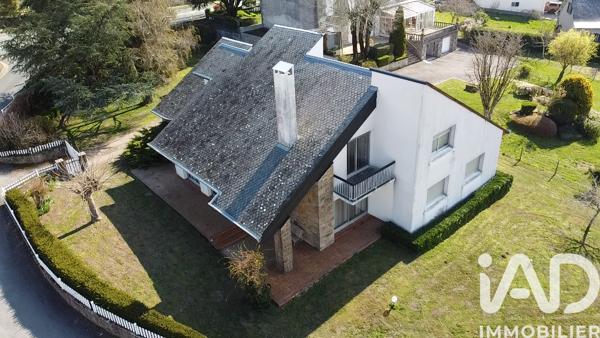 Maison à vendre 7 pièces 205,74 m² Rieupeyroux