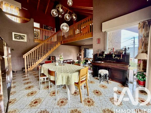 Maison à vendre 7 pièces 205,74 m² Rieupeyroux