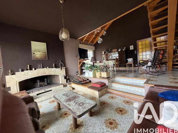 Maison à vendre 7 pièces 205,74 m² Rieupeyroux