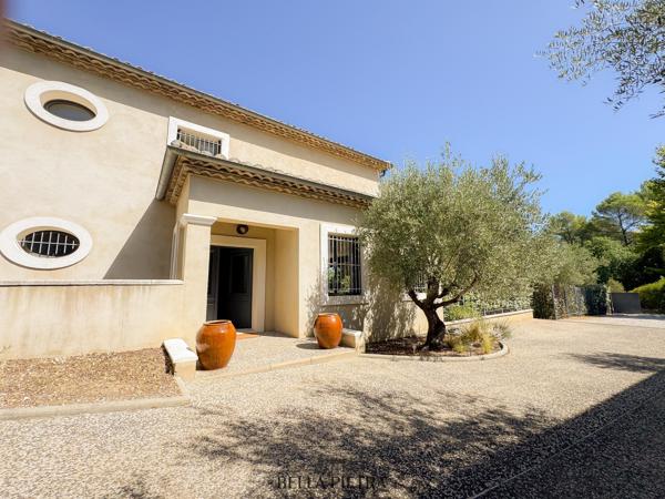 À LOUER - MONTPELLIER - MAISON 257 M² - 6 CHAMBRES - PARCELLE DE PLUS DE 2 000 M2