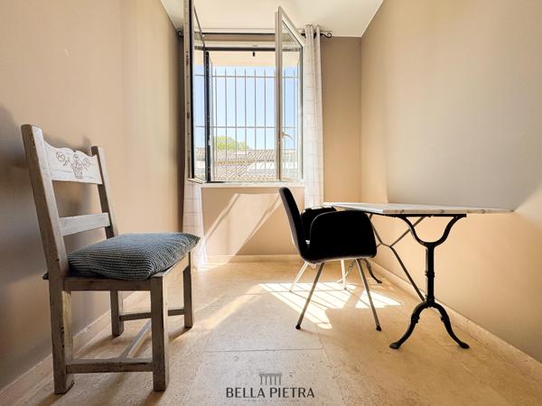 À LOUER - MONTPELLIER - MAISON 257 M² - 6 CHAMBRES - PARCELLE DE PLUS DE 2 000 M2
