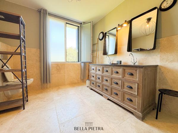 À LOUER - MONTPELLIER - MAISON 257 M² - 6 CHAMBRES - PARCELLE DE PLUS DE 2 000 M2