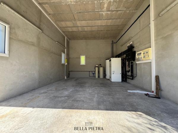 À LOUER - MONTPELLIER - MAISON 257 M² - 6 CHAMBRES - PARCELLE DE PLUS DE 2 000 M2