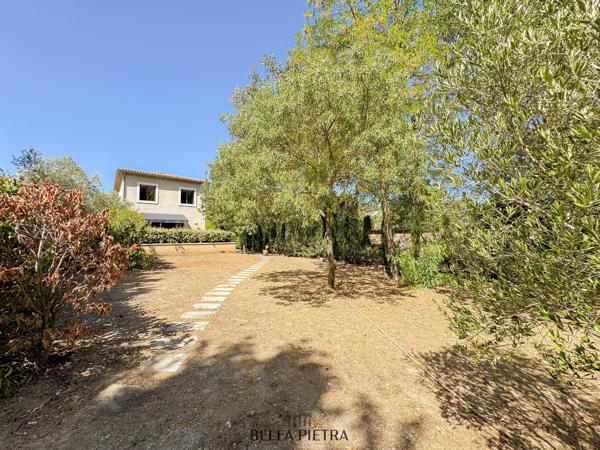 À LOUER - MONTPELLIER - MAISON 257 M² - 6 CHAMBRES - PARCELLE DE PLUS DE 2 000 M2