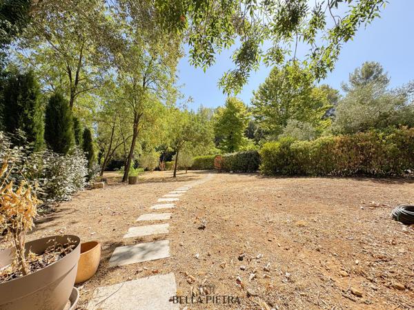À LOUER - MONTPELLIER - MAISON 257 M² - 6 CHAMBRES - PARCELLE DE PLUS DE 2 000 M2
