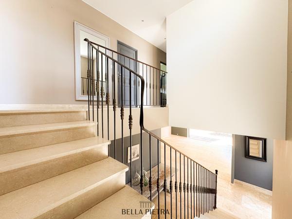 À LOUER - MONTPELLIER - MAISON 257 M² - 6 CHAMBRES - PARCELLE DE PLUS DE 2 000 M2