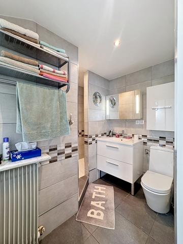 PONTAULT-COMBAULT – MAISON FAMILIALE DE 180 M² – 5 CHAMBRES – 2 SUITES – SOUS-SOL INTÉGRAL