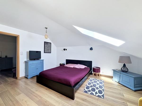 PONTAULT-COMBAULT – MAISON FAMILIALE DE 180 M² – 5 CHAMBRES – 2 SUITES – SOUS-SOL INTÉGRAL