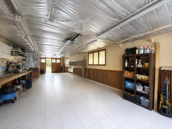 PONTAULT-COMBAULT – MAISON FAMILIALE DE 180 M² – 5 CHAMBRES – 2 SUITES – SOUS-SOL INTÉGRAL