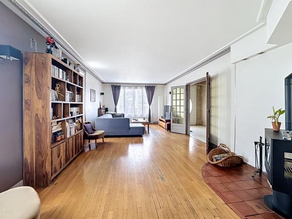 PONTAULT-COMBAULT – MAISON FAMILIALE DE 180 M² – 5 CHAMBRES – 2 SUITES – SOUS-SOL INTÉGRAL