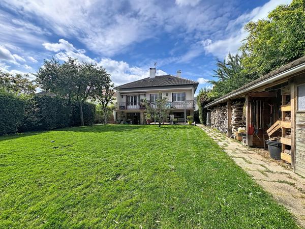 PONTAULT-COMBAULT – MAISON FAMILIALE DE 180 M² – 5 CHAMBRES – 2 SUITES – SOUS-SOL INTÉGRAL
