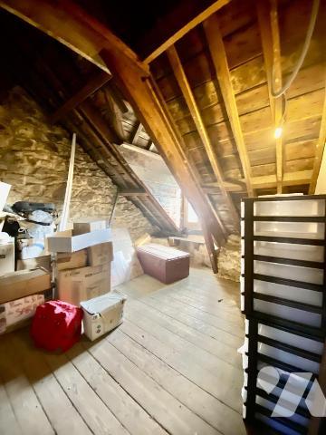 Maison de ville avec garage et jardin