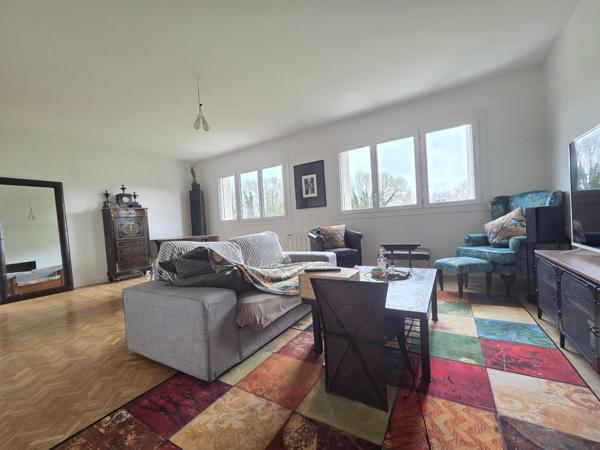 Maison à SAINT-JEAN-D'ANGELY, 17400 - 5 pièces 114m²