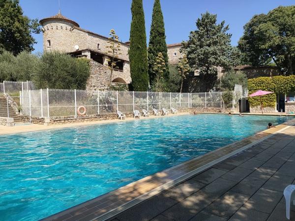 INVESTISSEMENT LOCATIF – BERRIAS ET CASTELJAU - Résidence Vacances Bleues Lou Castel***- 7,23%  de rentabilité