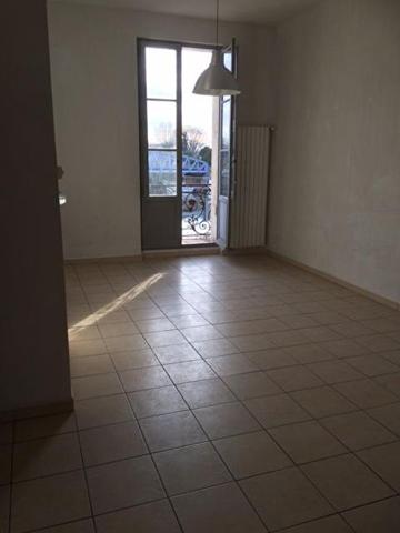 Appartement 2 chambres 68 m² avec Balcon et vue sur le canal de Beaucaire