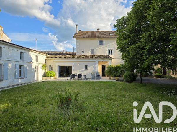 Maison à vendre 12 pièces 380 m² La Couronne