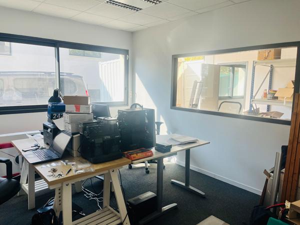 Local commercial Eguilles 105 m2