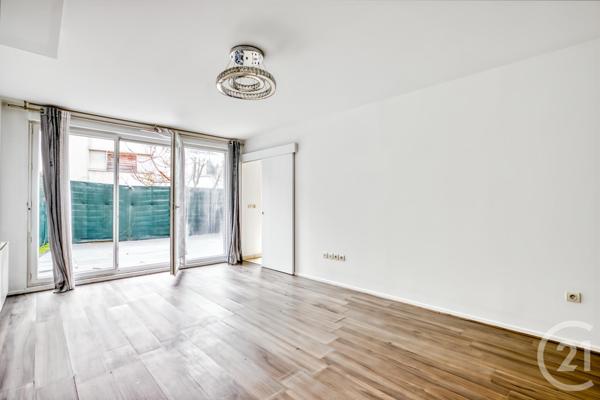 Appartement F3 à vendre  3 pièces - 63 m2 LA COURNEUVE - 93