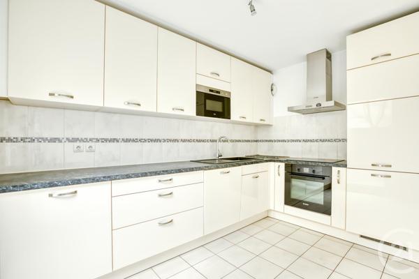 Appartement F3 à vendre  3 pièces - 63 m2 LA COURNEUVE - 93