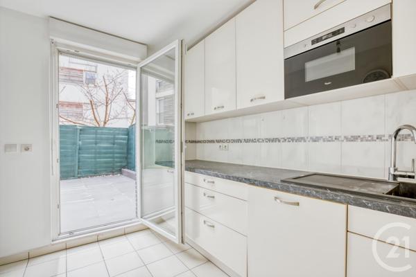 Appartement F3 à vendre  3 pièces - 63 m2 LA COURNEUVE - 93