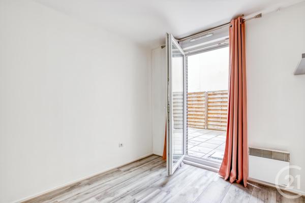 Appartement F3 à vendre  3 pièces - 63 m2 LA COURNEUVE - 93