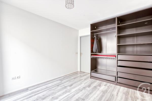 Appartement F3 à vendre  3 pièces - 63 m2 LA COURNEUVE - 93