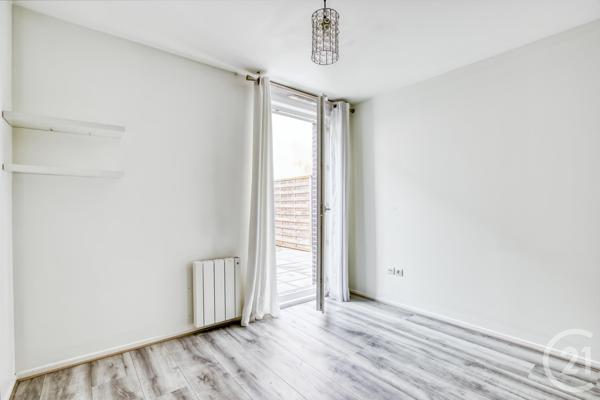 Appartement F3 à vendre  3 pièces - 63 m2 LA COURNEUVE - 93