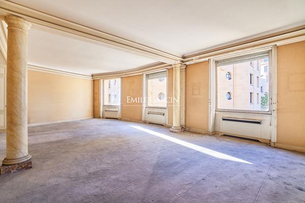 À Vendre - Immeuble Walter - Appartement -  Studio - Chambres de service - Box - Paris - 75016