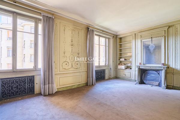 À Vendre - Immeuble Walter - Appartement -  Studio - Chambres de service - Box - Paris - 75016