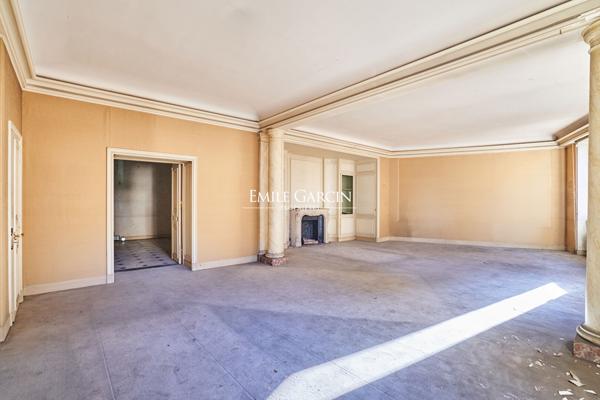 À Vendre - Immeuble Walter - Appartement -  Studio - Chambres de service - Box - Paris - 75016