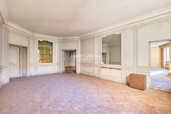 À Vendre - Immeuble Walter - Appartement -  Studio - Chambres de service - Box - Paris - 75016