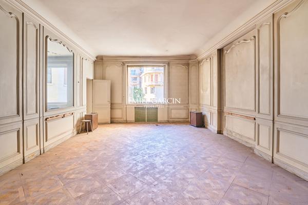 À Vendre - Immeuble Walter - Appartement -  Studio - Chambres de service - Box - Paris - 75016