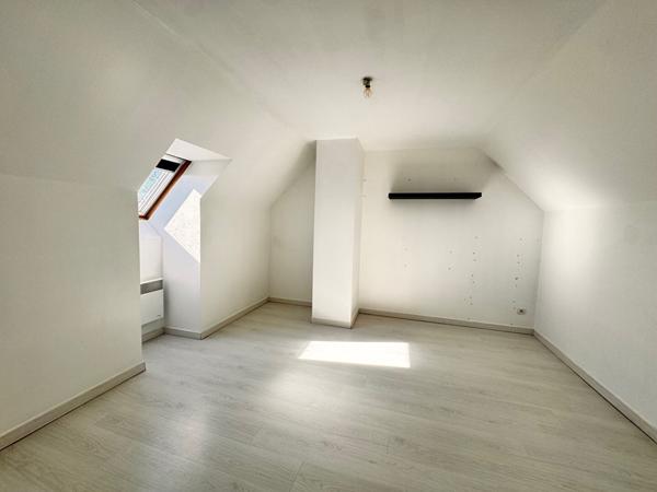 NOAILLES PROCHE MAISON 5 PIECES SEJOUR DOUBLE CUISINE AMENAGEE 3 CHAMBRES SALLE DE BAINS SOUS-SOL TOTAL JARDIN