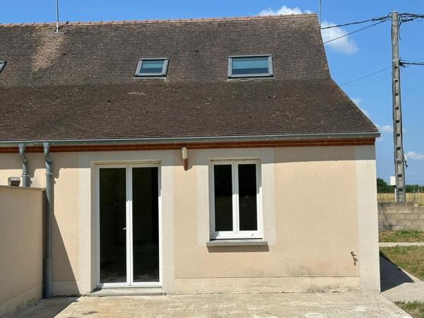 Maison 71 m², 3 pièces, 2 chambres, un bureau, terrasse, jardin, stationnement.