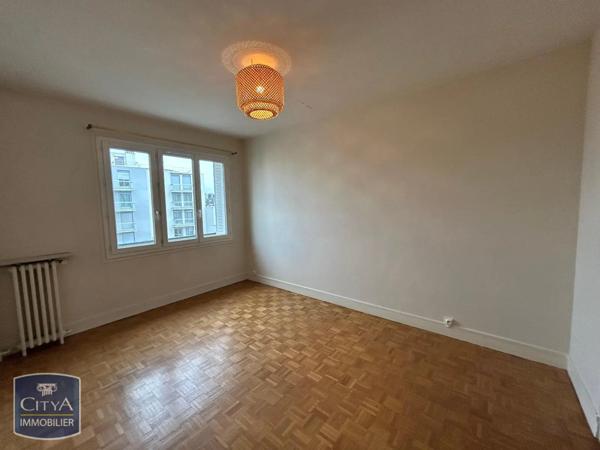Appartement à louer 2 pièces 56.7m²