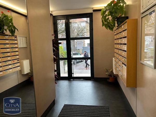 Appartement à louer 2 pièces 56.7m²