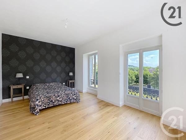 Maison à vendre  7 pièces - 230,37 m2 CHAMPS SUR YONNE - 89