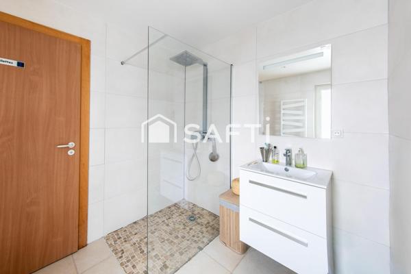 Somptueuse Demeure de Caractère au Cœur de Saint-Louis – 391 m2 de Prestige et de Modularité
