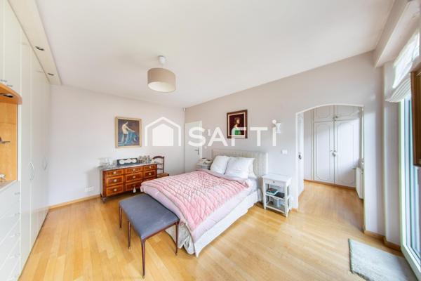 Somptueuse Demeure de Caractère au Cœur de Saint-Louis – 391 m2 de Prestige et de Modularité