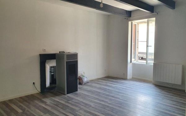 Maison à louer    2 pièces •  Carhaix-Plouguer