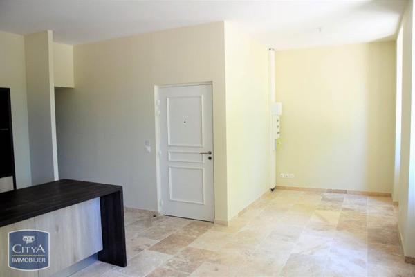 Appartement à louer 3 pièces 63.21m² Gignac-la-Nerthe (13180)
