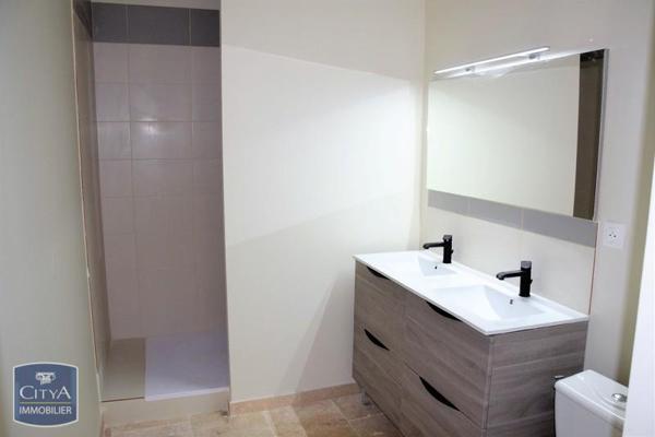Appartement à louer 3 pièces 63.21m² Gignac-la-Nerthe (13180)