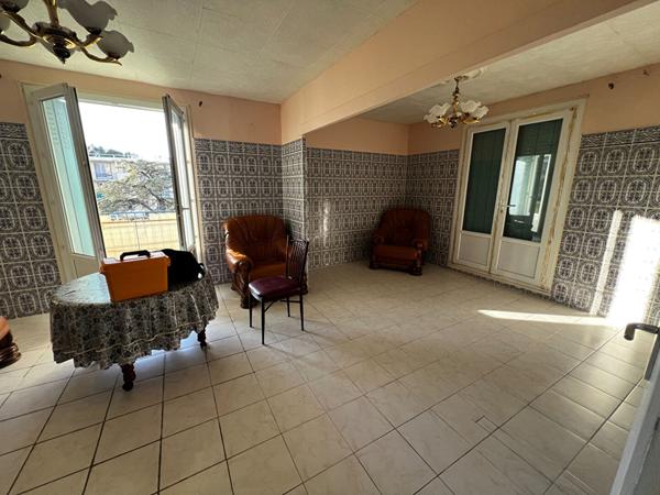 A VENDRE SORGUES Appartement  4 pièce(s)
